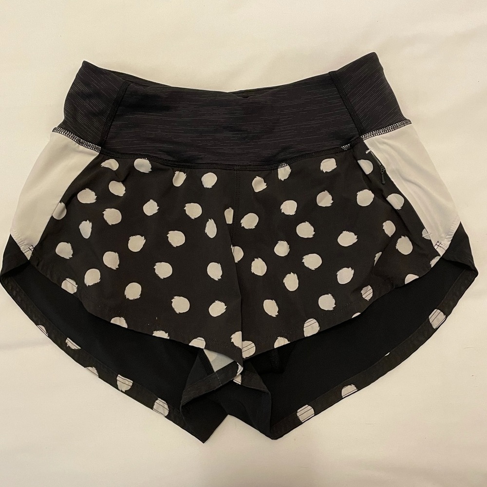 Outdoor voices 2.5” Hudson shorts